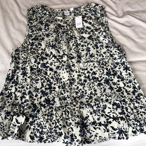 Sleeveless GAP peplum top